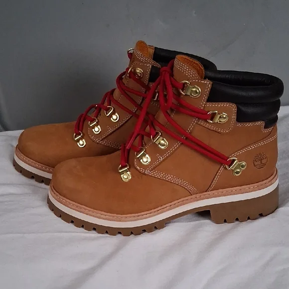 Timberland Brown Boots with Red Laces - Picture 2 of 7